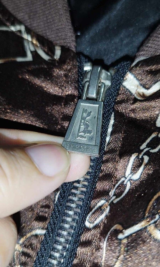 Ptpa (Category: Coats, Jackets and Outerwear) located in Manila. Submitted by esparciake75752 (Listing ID 1324291734, Image 3). Description: wts 📌 Hermes silk bomber jacket medium dimension 21x25 pm me tnx.