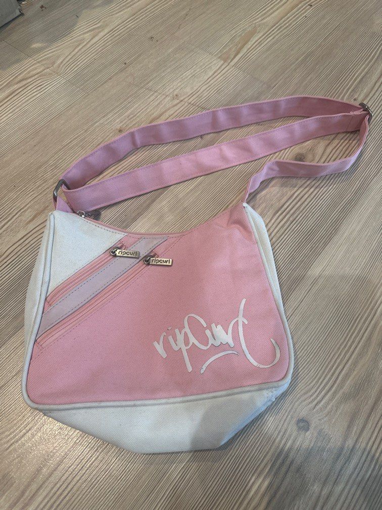 Rip Curl Sling shoulder bag Women s Fashion Bags Wallets Shoulder Bags on Carousell