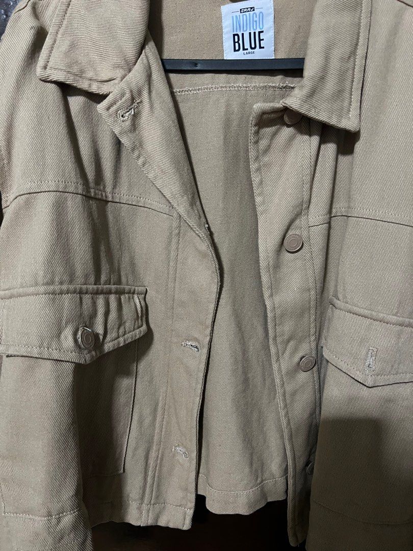 RRJ Brown Denim Jacket (Category: Coats, Jackets and Outerwear) located in Manila. Submitted by elliefinds (Listing ID 1324354509, Image 2). Description: Used once only Needs ironing lang but super cute and easy to style! .