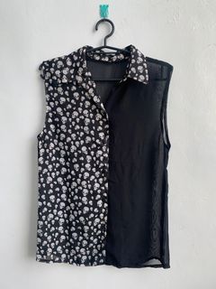 (Category: ) located in . Submitted by thrice.closet (Listing ID 1324182617, Image 1). Description: .