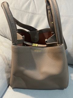 (Category: ) located in . Submitted by blushcloset (Listing ID 1324292393, Image 1). Description: .