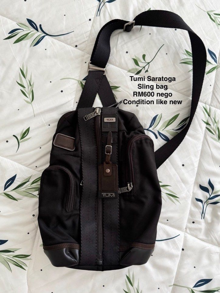 Tumi sling bag saratoga discount