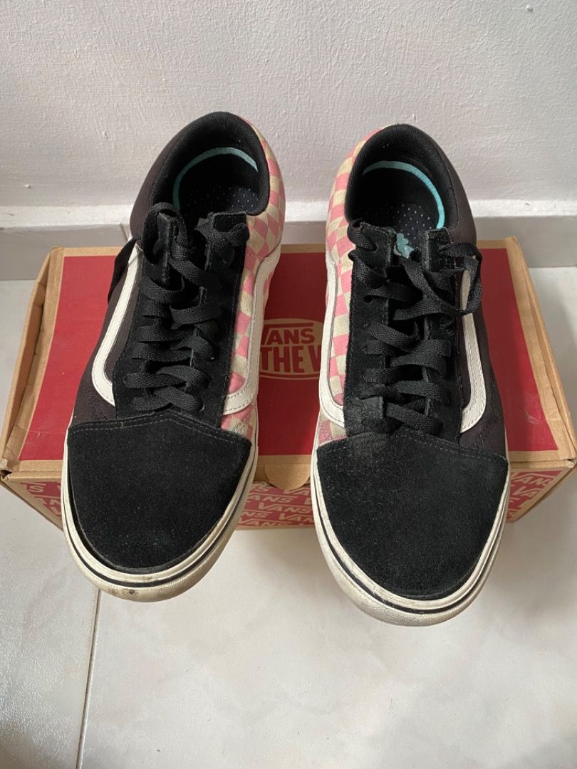 Vans comfycush strawberry best sale