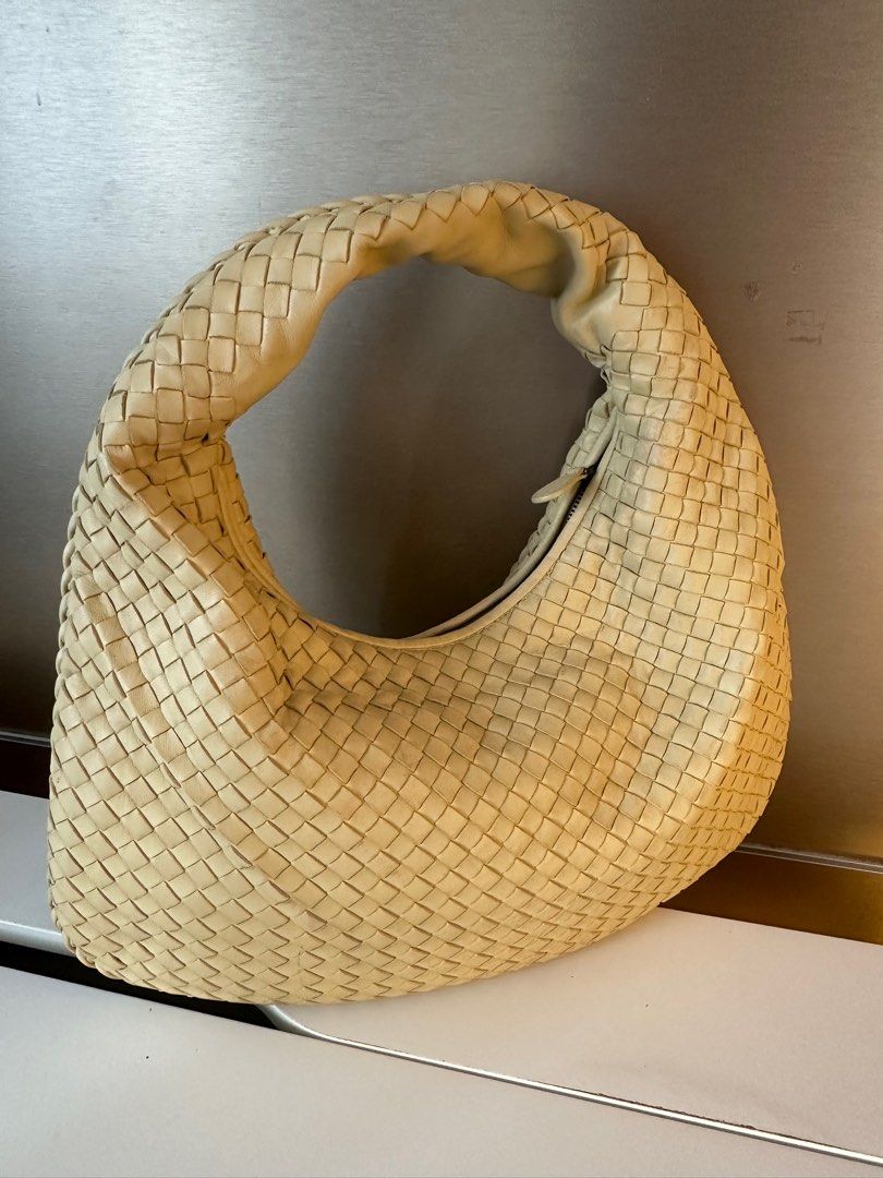 Bottega banana bag 2025