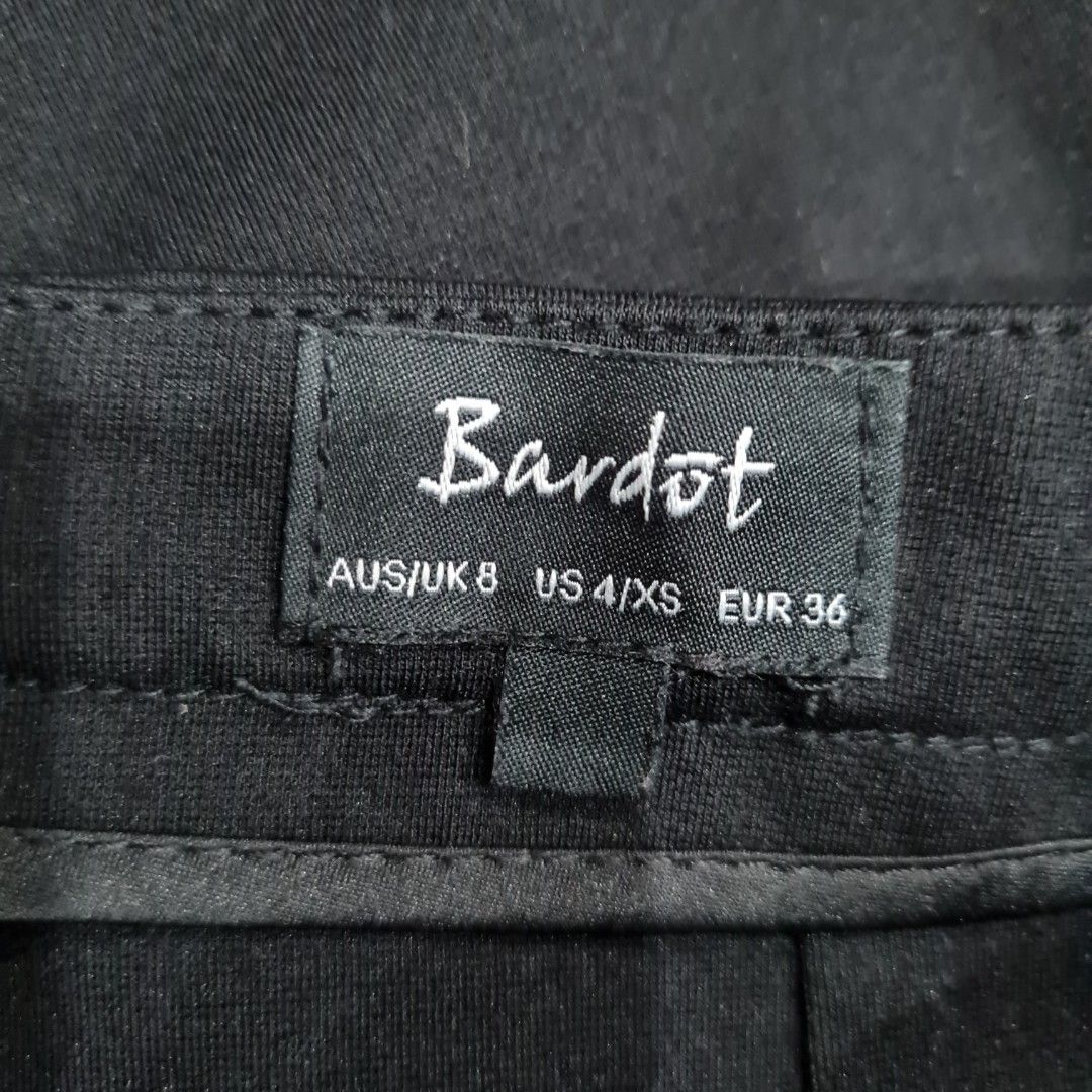 Women's size 8 'BARDOT' Gorgeous black bodycon midi exposed zip skirt - AS NEW (Category: Women's Clothes) located in Sydney. Submitted by bilic83 (Listing ID 1324296234, Image 3). Description: .