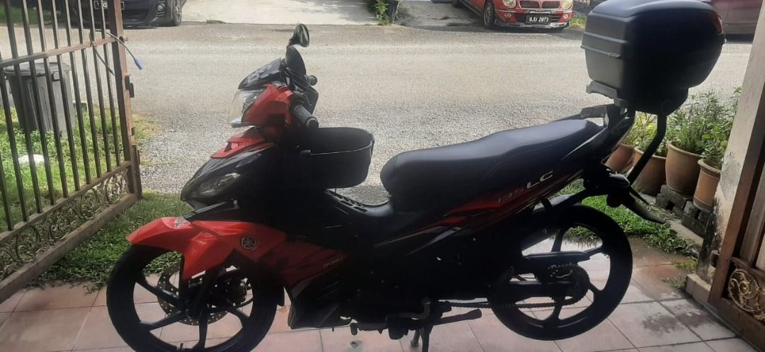 Yamaha LC135 V7 2021 super handsome to letgo!!, Motorbikes on Carousell