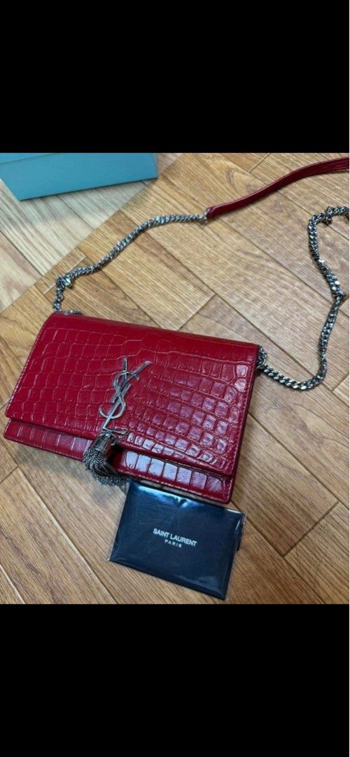 YSL Kate Small Croc bag (Category: Luxury Bags & Wallets) located in Paranaque City. Submitted by sctmpque (Listing ID 1324350721, Image 1). Description: Only Flaws: rubber lining on chain part both ends chipped +SF .