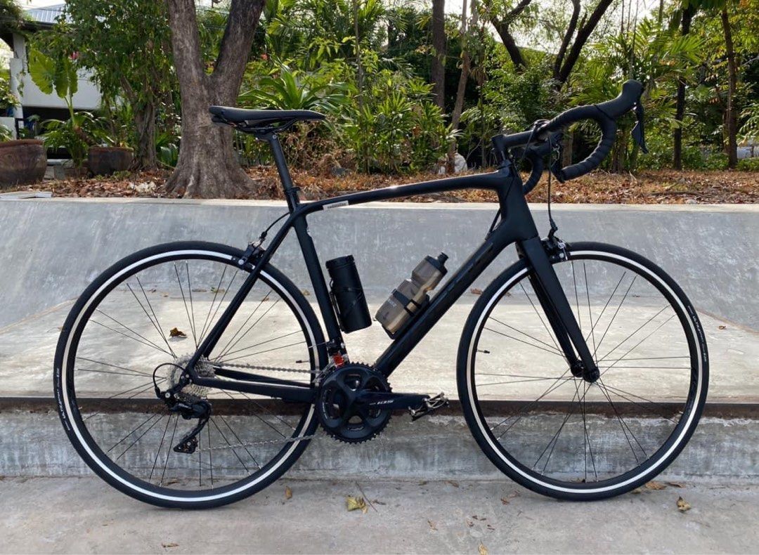 2021 Merida Scultura 4000 (Category: Bicycles) located in Candelaria. Submitted by lainey_ (Listing ID 1324517802, Image 1). Description: For Sale‼️ 2021 Merida Scultura 4000 (Full Carbon Frame) Frame: Scultura CF2 Frame size: L Color: Glossy black/Matte black Fork: Scultura Rim CF2 Brake Front: Shimano 105 Brake Rear: Shimano 105 Headset: Merida M2331 Handlebar: Merida Expert SL Handlebar Stem: Merida Expert CC Grip: Merida Road Expert Derailleu