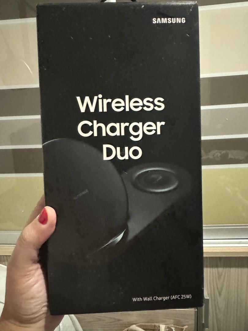 💯 Authentic Wireless Charger Duo (Category: Samsung) located in Cavite. Submitted by mcbfave (Listing ID 1324475974, Image 1). Description: sf c/o buyer (P80 sf via gogo express) compatible with Iphones and androids phones and their accessorires (watch and airpods).