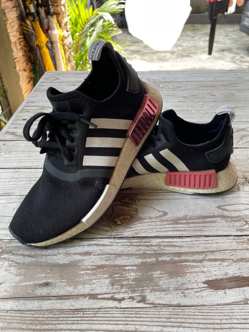 Nmd r1 womens black and pink online