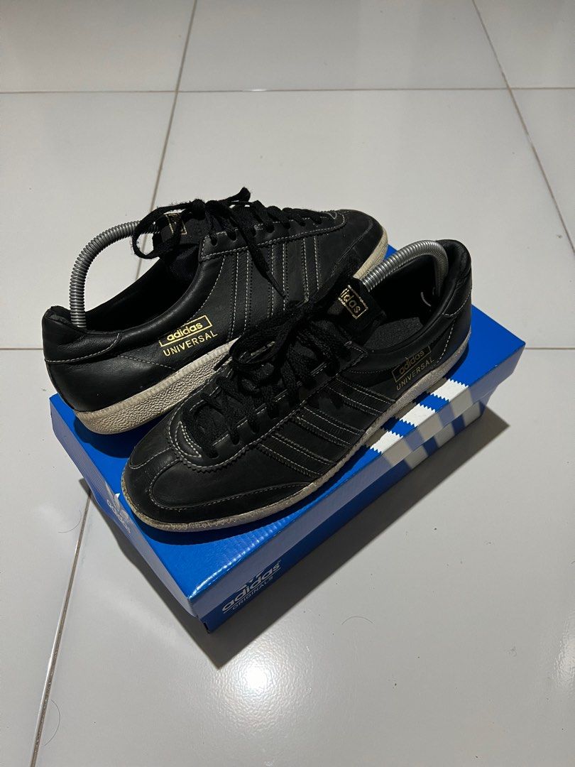 Adidas Universal Fesyen Pria Sepatu Sneakers di Carousell