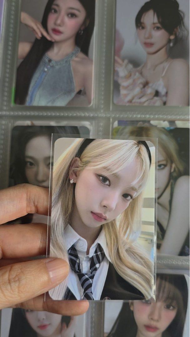 Aespa Karina hoodie pc, Hobbies & Toys, Memorabilia & Collectibles