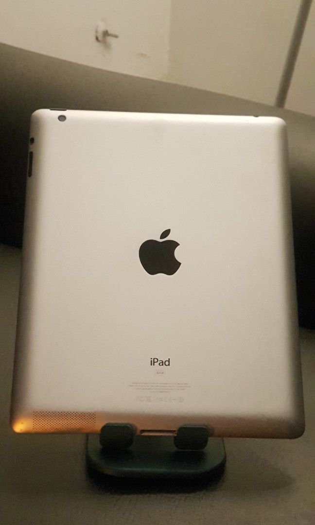 Apple iPad 3rd Gen 32gb Wifi (Category: iPad) located in Cavite. Submitted by jmy826 (Listing ID 1324455653, Image 3). Description: Ptp Admin. Thank You! Pambata Tablet/iPad iPad 3rd Gen 32gb Wifi Bezel White Php2,800.0 Retina Display 9.7" Screen Massive 11,560 mAh battery iTunes Sync/Restore 🆗️ No iCloud. Package inclusions, iPad and Usb 30 pin cable bnew ✅all working fine: Power switch, vol rocker, rotate/mute switch, home button, speaker, ear