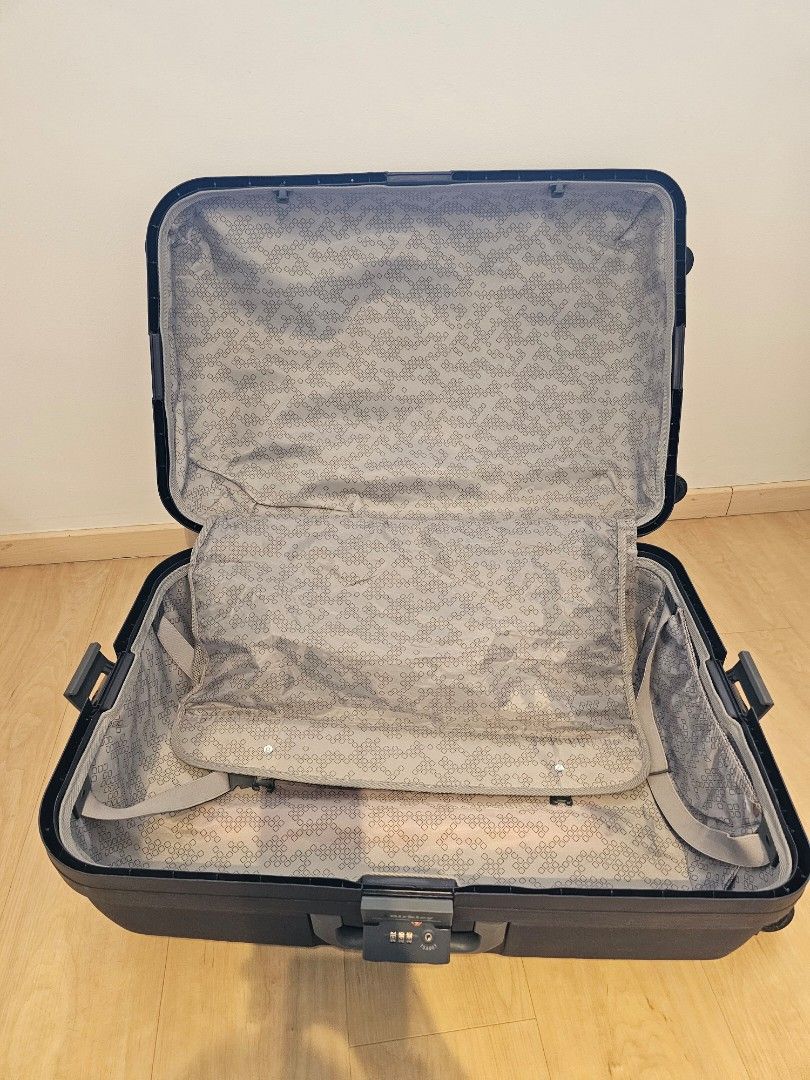 Birkley Hard Case 32 inch luggage