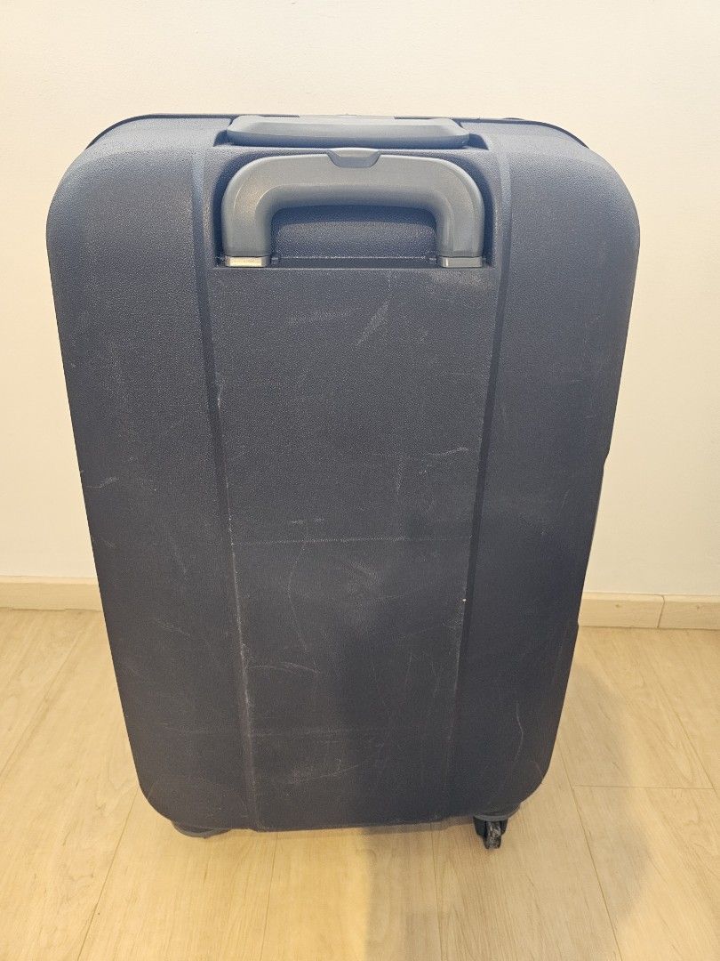 Birkley Hard Case 32 inch luggage
