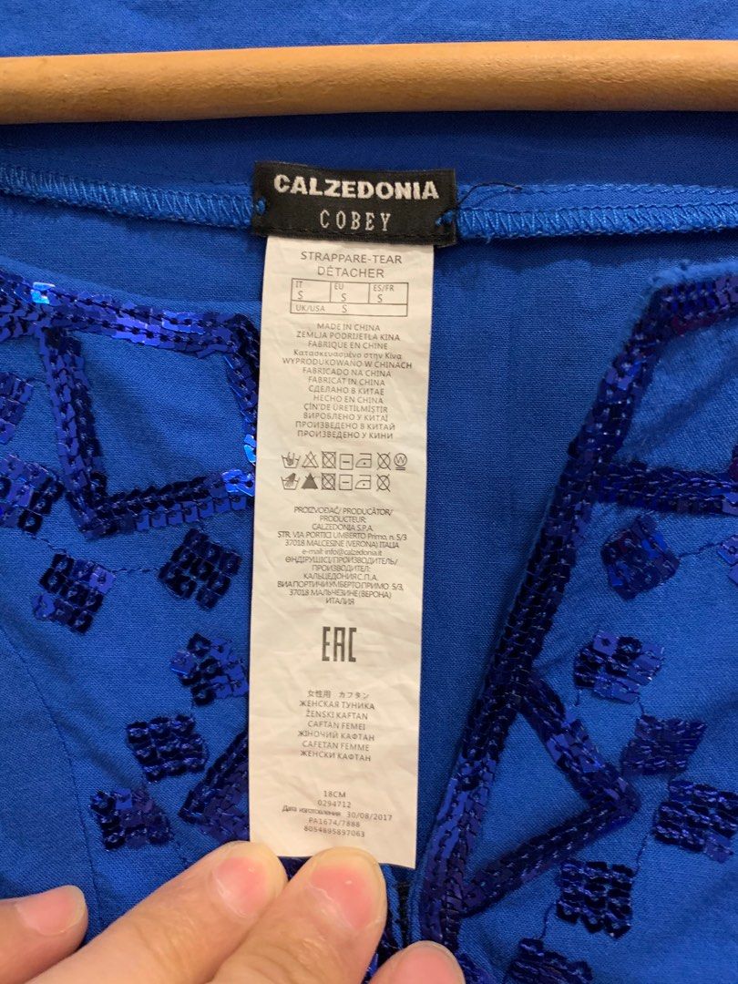 Calzedonia Royal blue top (Category: Blouses) located in San Juan City. Submitted by cheapninja (Listing ID 1324558661, Image 2). Description: Calzedonia Royal blue top.