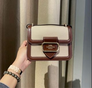(Category: ) located in . Submitted by shinnywinnie.bag (Listing ID 1324443959, Image 1). Description: .