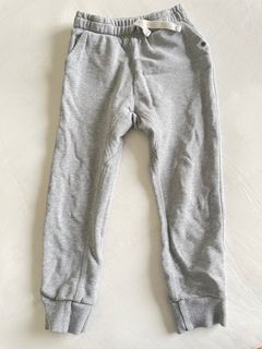 (Category: ) located in . Submitted by thriftandco (Listing ID 1324396575, Image 1). Description: .