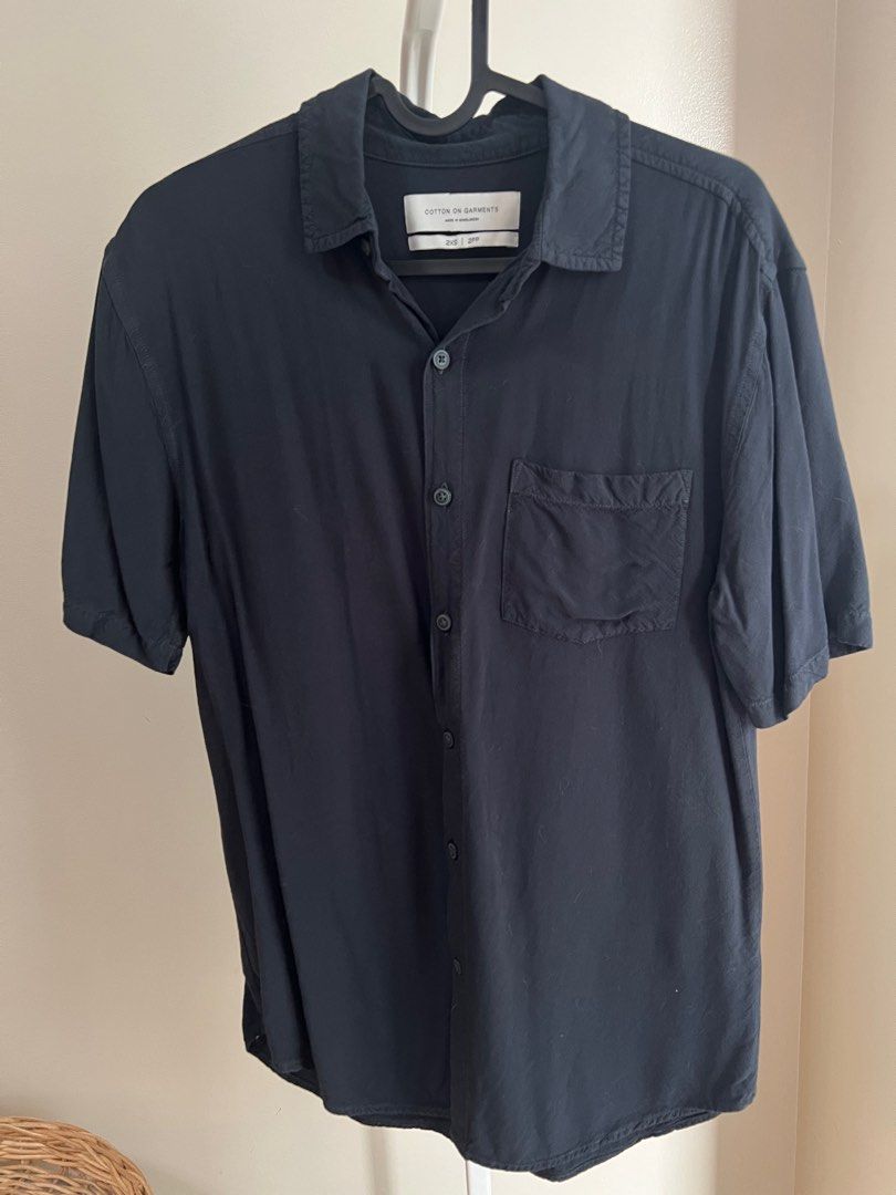 Cotton On ShortSleeve Polo (Category: Tshirts & Polo Shirts ) located in Quezon City. Submitted by carlSELL (Listing ID 1324482943, Image 1). Description: Brand: Cotton On Condition: 9/10 Color: Navy Size: 2XS.