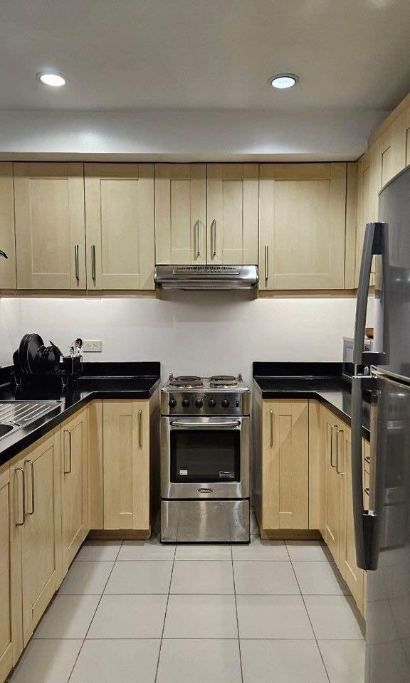 CS | 1BR Unit with Den for Sale in Joya, Rockwell, Property, For Sale ...