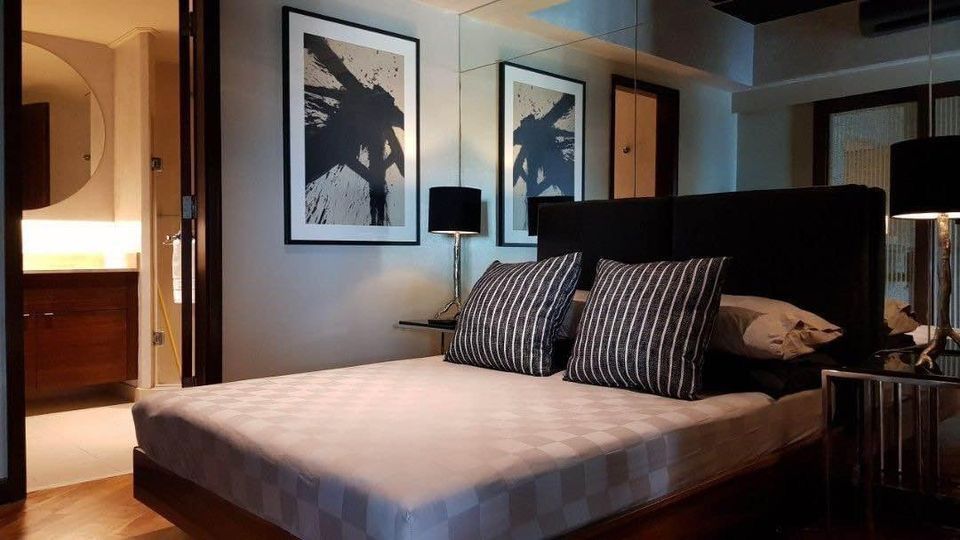 CS | 1BR Unit with Den for Sale in Joya, Rockwell, Property, For Sale ...