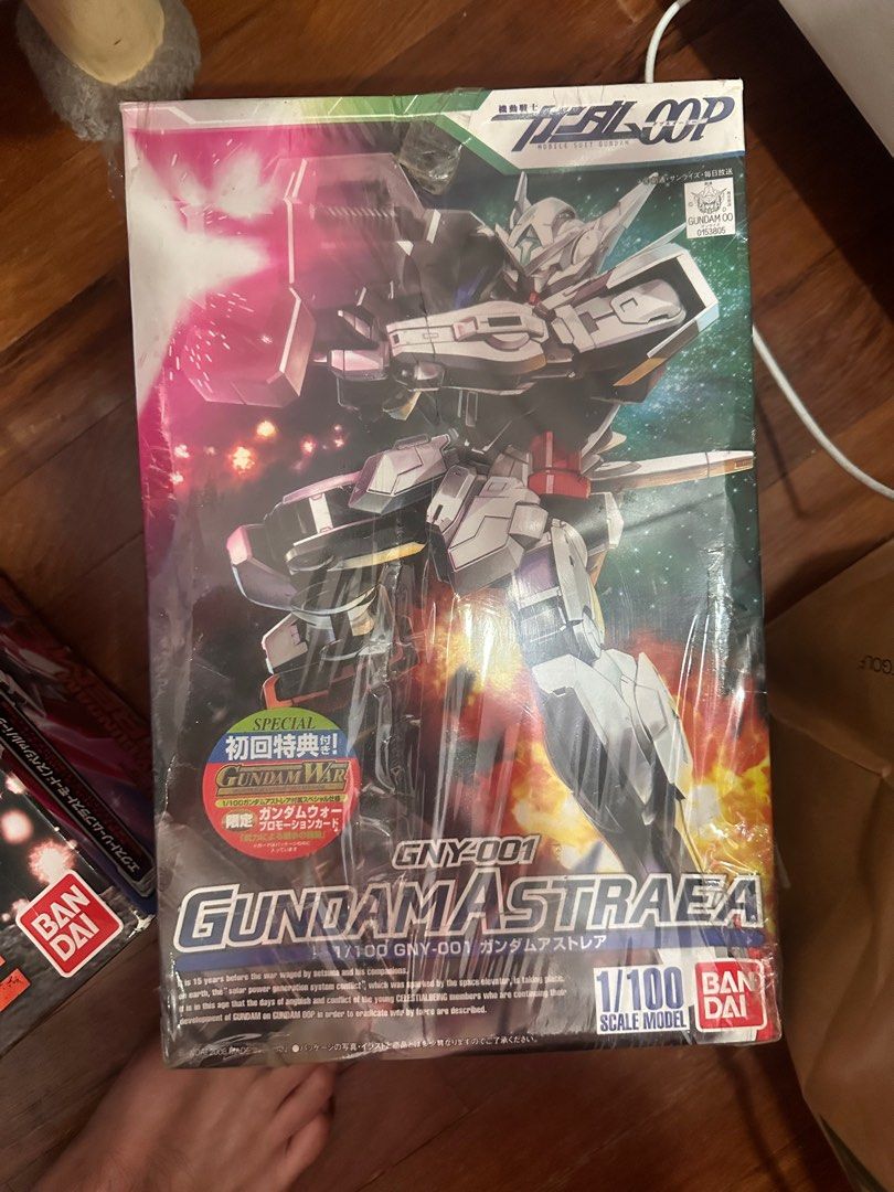 DESTINY and Strike Freedom Gundam (Category: Gundam Model Kits) located in Singapore. Submitted by shoedog (Listing ID 1324405335, Image 3). Description: PM for price and nego Destiny -sold Strike Freedom Destiny extreme blast mode - sold Infinite Justice- Sold Astrea-Sold.