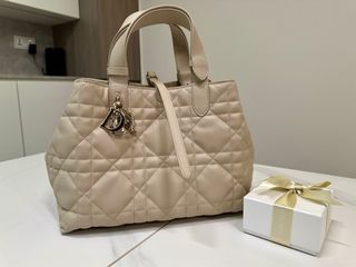 （分類：）位於 。 由 ayuhead 提交（商品編號 1324407991，圖片 1）。簡介： 。