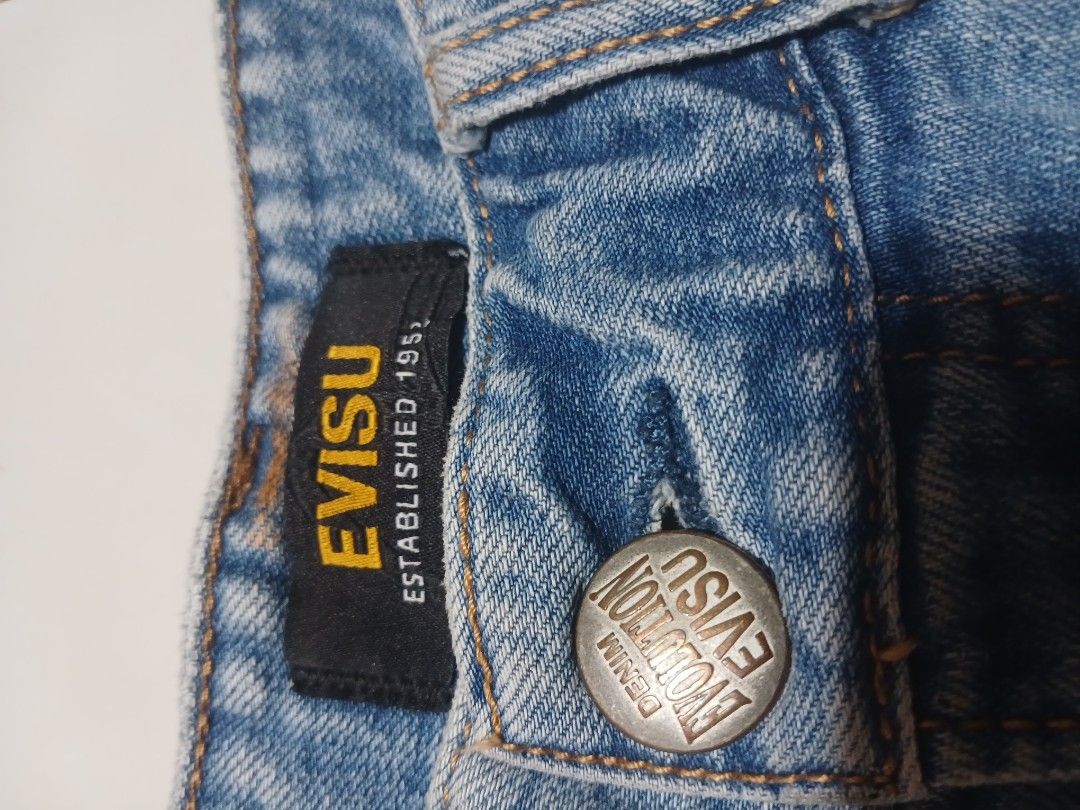 Evisu Jorts (Category: Shorts) located in Calamba. Submitted by trift_corner (Listing ID 1318792267, Image 3). Description: Evisu Denim 31x21 excellent condi 9.8/10 color rate.