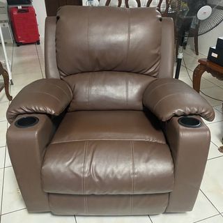 (Category: ) located in . Submitted by calibaret (Listing ID 1324375796, Image 1). Description: .