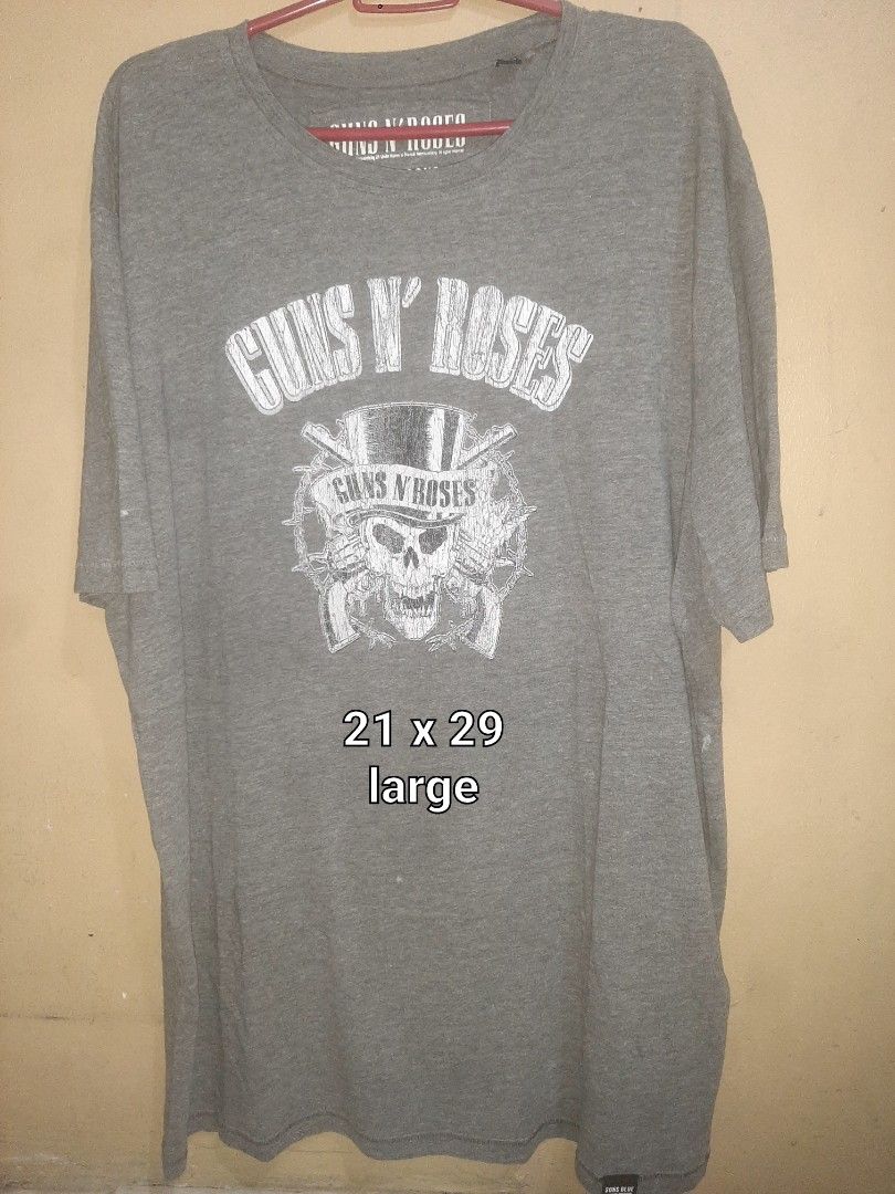 Guns and roses tee shirt sales