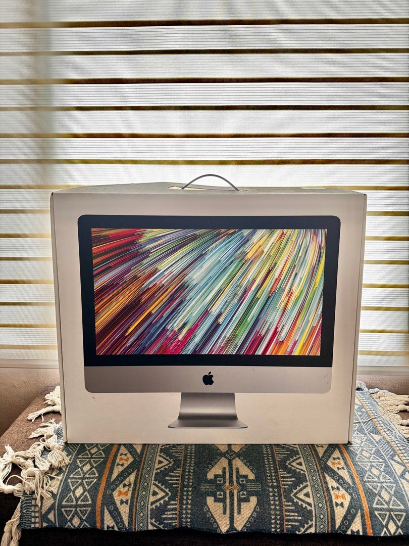 iMac（Retina 4K,21.5-inch,2019）3.0GHz Core 丸っこい i5〈MRT42J/A 
