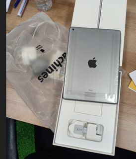 (Category: ) located in . Submitted by preloved_gadgets (Listing ID 1324425409, Image 1). Description: .