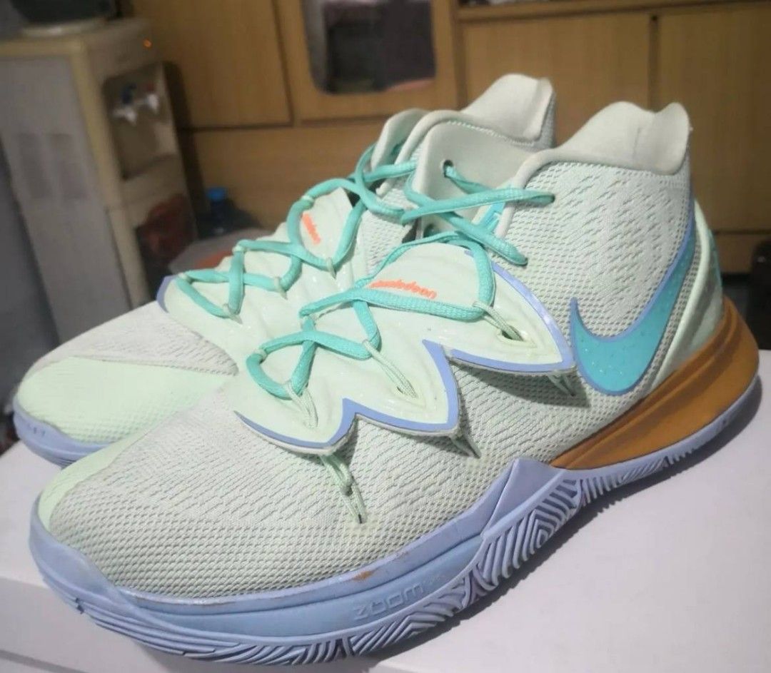 Kyrie 5 squidward shoes top