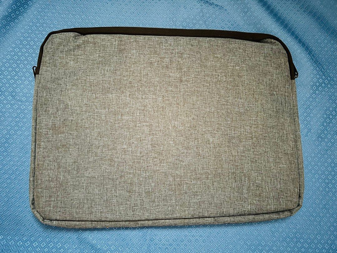 LAPTOP SLEEVE 14” in (Category: Laptop Bags & Sleeves) located in Marikina City. Submitted by kzells13 (Listing ID 1324377034, Image 1). Description: .