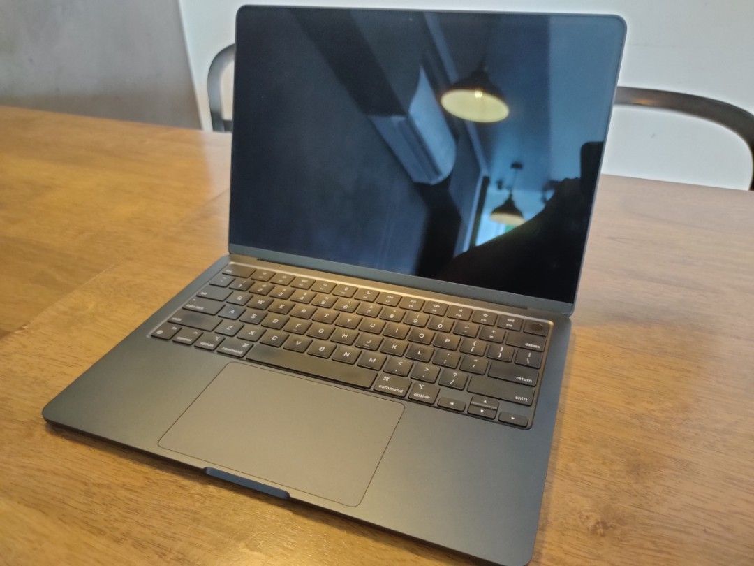 MAC BOOK AIR M2 (Category: Laptops & Notebooks) located in San Pedro. Submitted by glennparreno.1 (Listing ID 1324553052, Image 2). Description: 💻RUSH SELLING💻 Macbook Air 13 inch M2 2023!👍 Bought last January 24,2023 - M2 Chip 8-core CPU with 4 performance cores and 4 efficiency cores - 8-core GPU - 16-core Neural Engine - 256GB SSD (Solid State Drive) - 8GB unified memory - 13.6-inch ( 2880 x 1864 ) - backlit keyboard - built-in Facetime HD 
