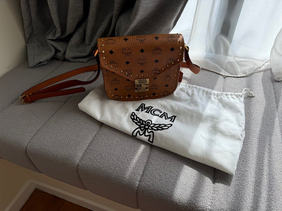 Mcm small sling bag discount