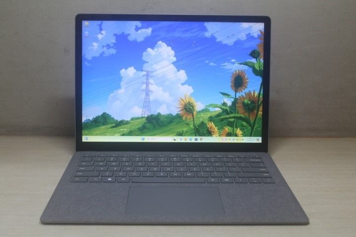 Microsoft surface Laptop 5 Touch i5 12thgen (Category: Laptops & Notebooks) located in Pasay City. Submitted by laptophubphil (Listing ID 1324393431, Image 1). Description: Microsoft surface Laptop 5 Touch i5 12thgen - 2ND HAND P 30500 -RAM 8GB + SSD 256GB -2.2k resolution + Backlit keys -Touchscreen -slim and light weight 98% smooth fresh unit -13.5Inch 2.2k (2256x1504) Multitouch -Intel Core i5-1235u 12thgen 12 cpu up to 4.00ghz -RAM 8GB -SSD 2