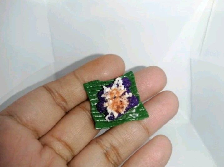 Miniature Puto Bumbong (Category: Designer & Blind Box Toys) located in Manila. Submitted by jpedrina0727393 (Listing ID 1324409641, Image 2). Description: Miniature Puto Bumbong (Polymer Clay) Made to Order Pls allow 2-3 days shipping via Lalamove, J&T, Flash Express.