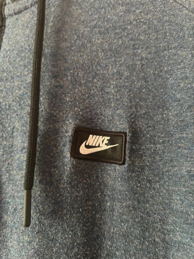Nike Jacket L (Category: Activewear) located in Manila. Submitted by HypeStuff (Listing ID 1324450662, Image 3). Description: Good as new 100% legit / not from thrift Perso decluttering Manila Area.