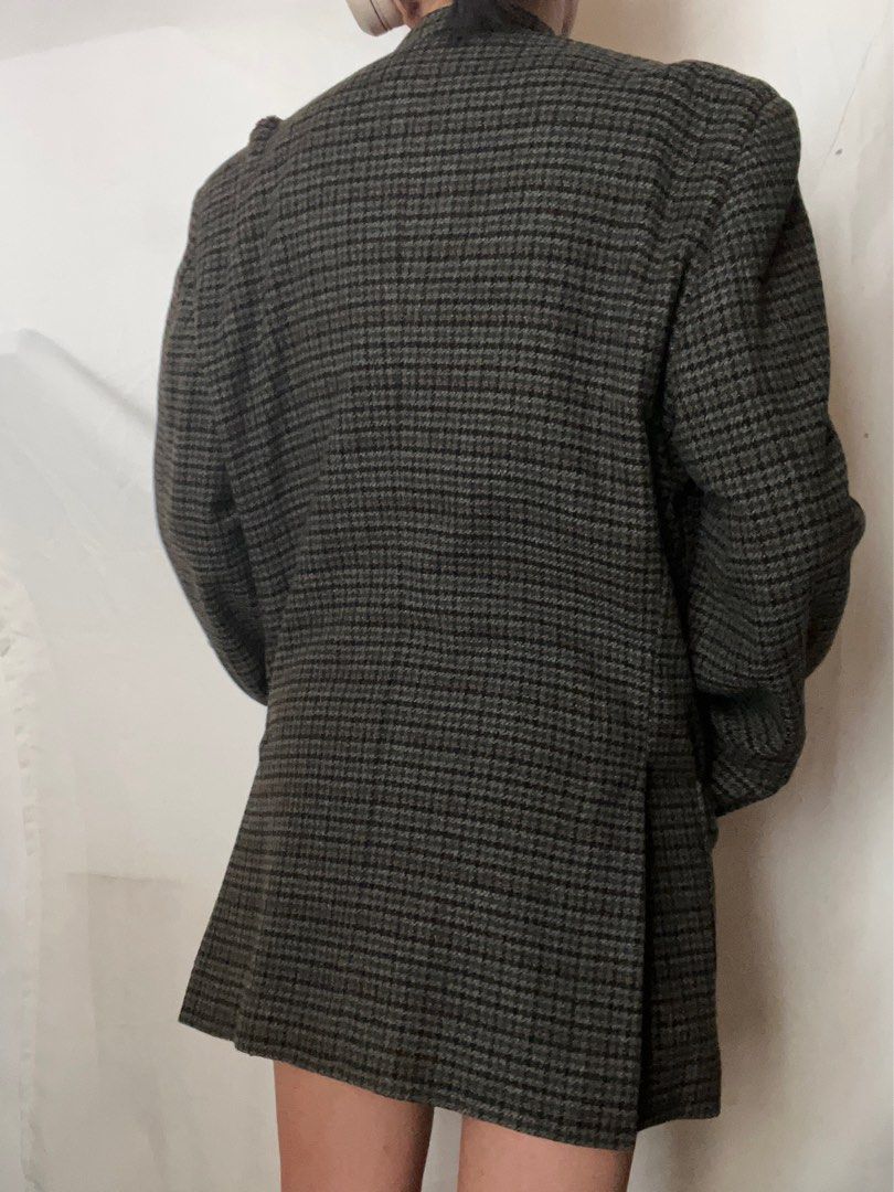 Oversized Wool Coat (Category: Coats, Jackets and Outerwear) located in Caloocan City. Submitted by _miumuse (Listing ID 1324444886, Image 2). Description: With minor flaw. See third photo. Bought from ig shop back in 2021. Never worn..