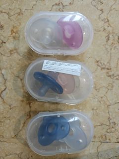 Philips avent curved soothie 0-6 months, Babies & Kids, Nursing ...