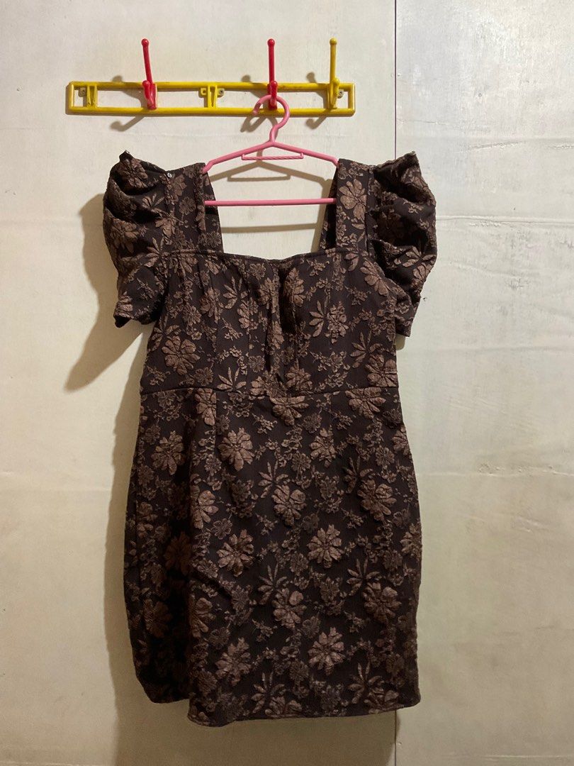 Puff Sleeve Jacquard Dress (Category: Dresses) located in Antipolo. Submitted by j.cluttering (Listing ID 1324560614, Image 2). Description: .