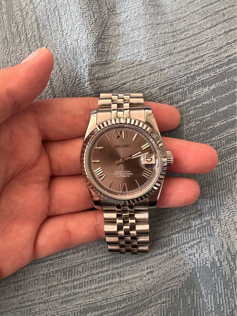 Seikolex Datejust - Roman Grey (Category: Luxury Watches) located in Mandaluyong City. Submitted by modeblogg (Listing ID 1324488138, Image 1). Description: - 36/39mm case diameter - Jubilee bracelet - NH36 movement with winding and hacking mechanism - Sapphire Crystal Glass with magnifier - 316L stainless case Price reduced. Last price posted. For more classy finds, feel free to check out my other posts..