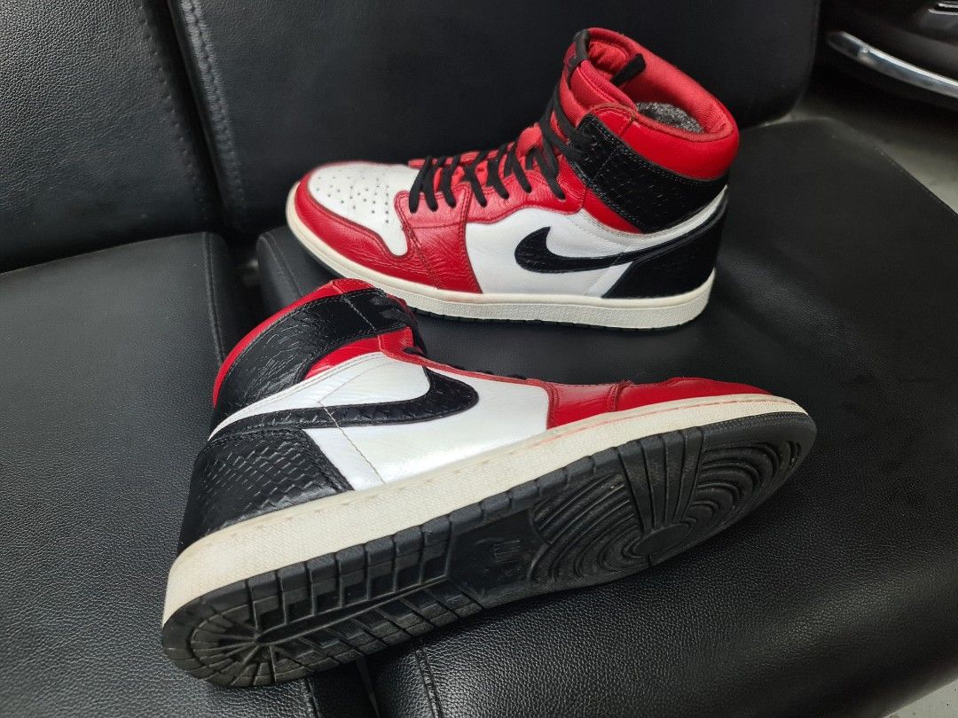 Sepatu Second trifting Nike AJ 1/Air Jordan Retro High OG Satin