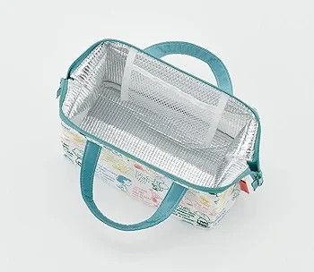 Snoopy Lunch insulated clasp bag (Category: Food Organization & Storage) located in Quezon City. Submitted by ana-chan (Listing ID 1324454145, Image 2). Description: This lunch tote has a zippered purse design that opens wide, making it extremely easy to use. The inside is made of aluminum, making it ideal for carrying foods that need to be kept cold. There is also a mesh pocket for ice packs to further enhance the cooling effect! The color chang