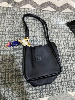 (Kategori: ) berada di . Dikirim oleh plptrash (ID iklan 1324506380, Gambar 1). Deskripsi: .