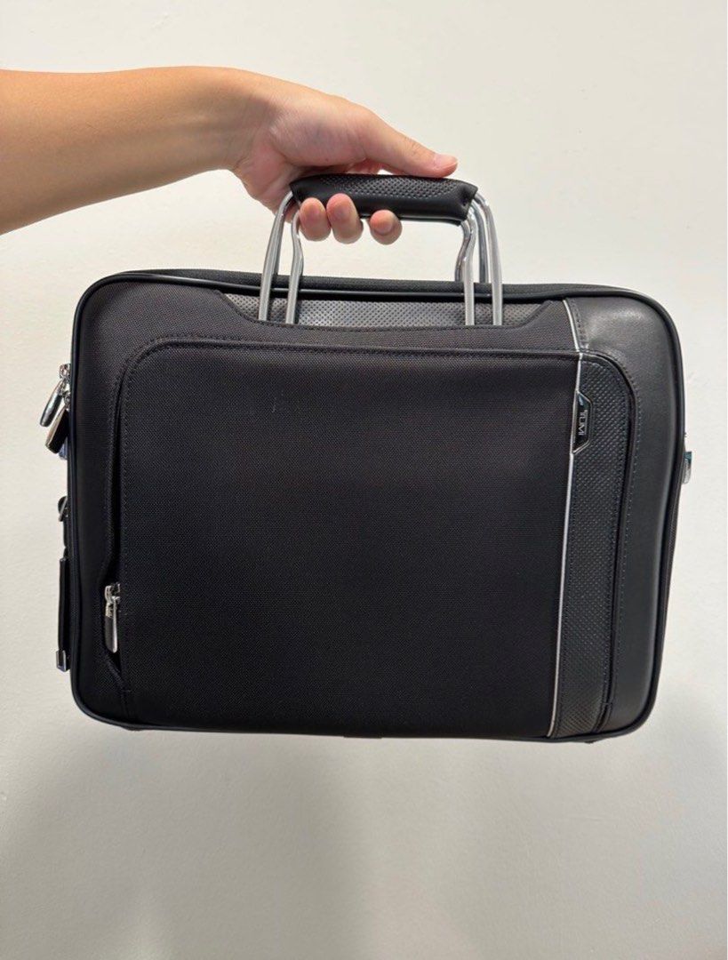 Tumi Hannover Slim Briefcase Men s Fashion Bags Briefcases on Carousell