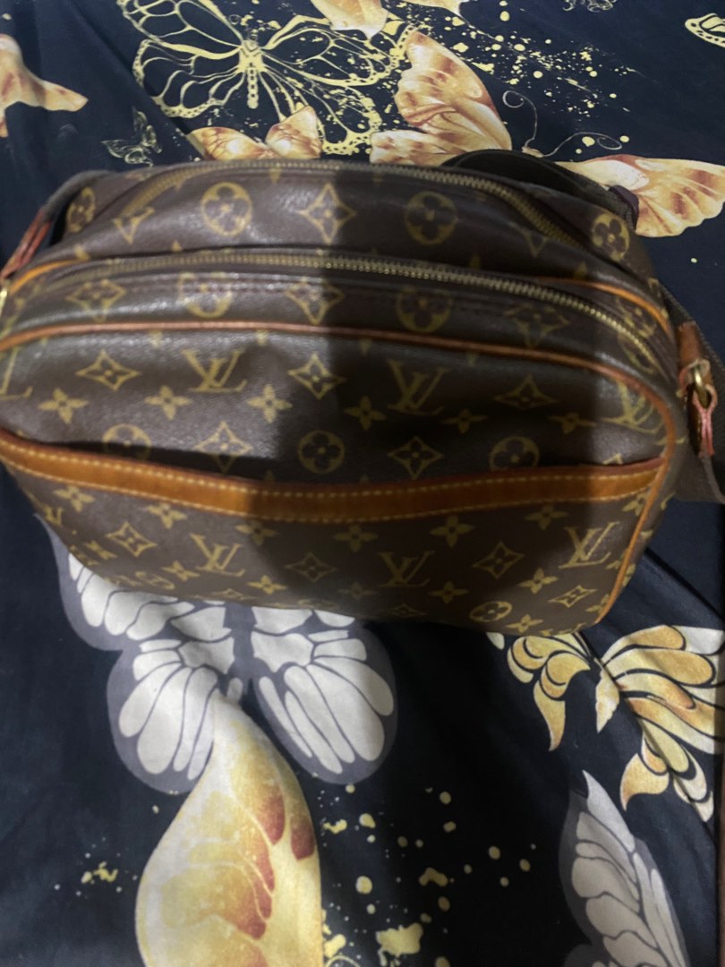Ukay source bag, Luxury, Bags & Wallets on Carousell