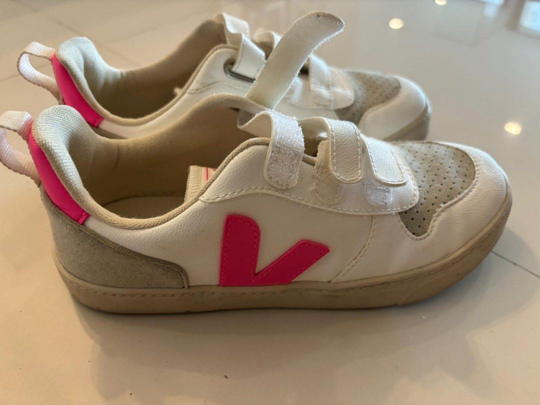Veja kids shoe size 4 eur35 Babies Kids Babies Kids Fashion on Carousell