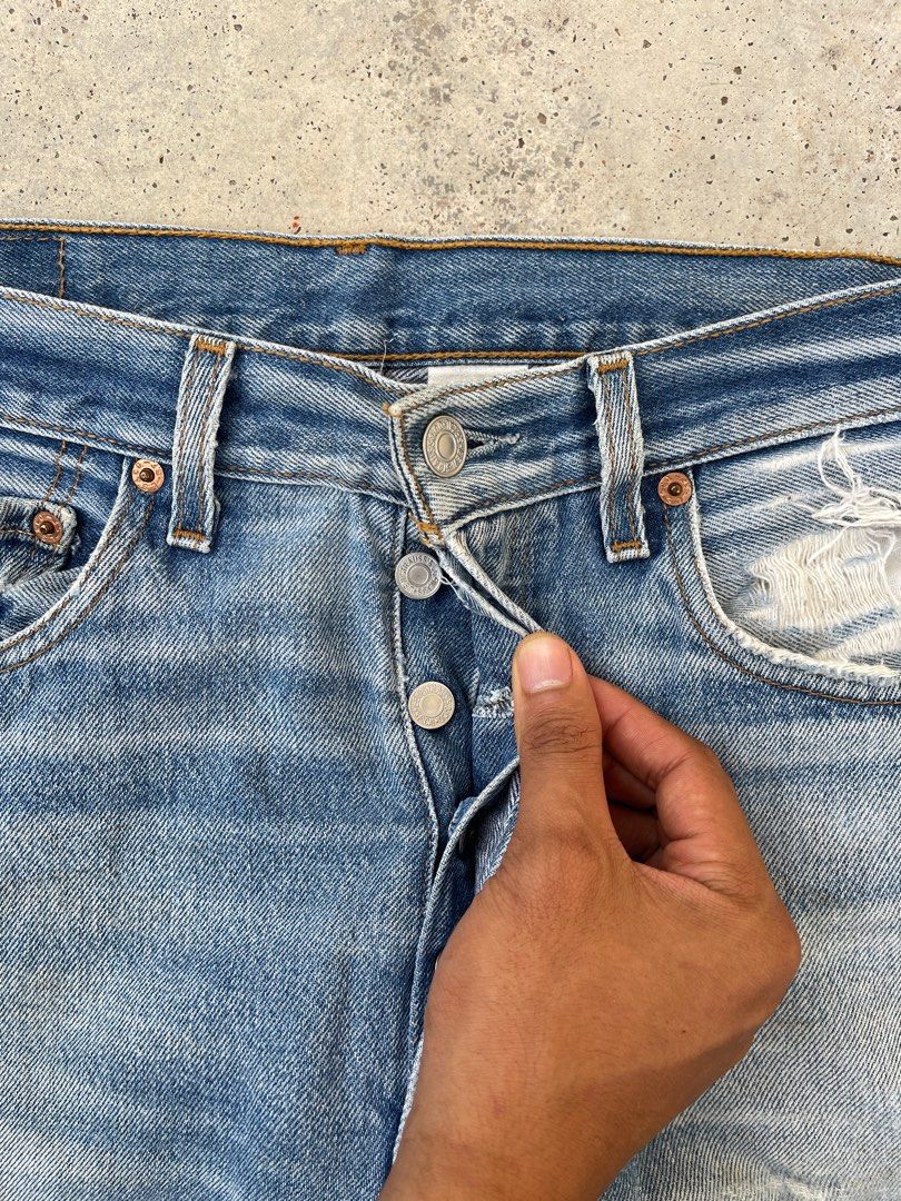 Levis faded blue jeans clearance